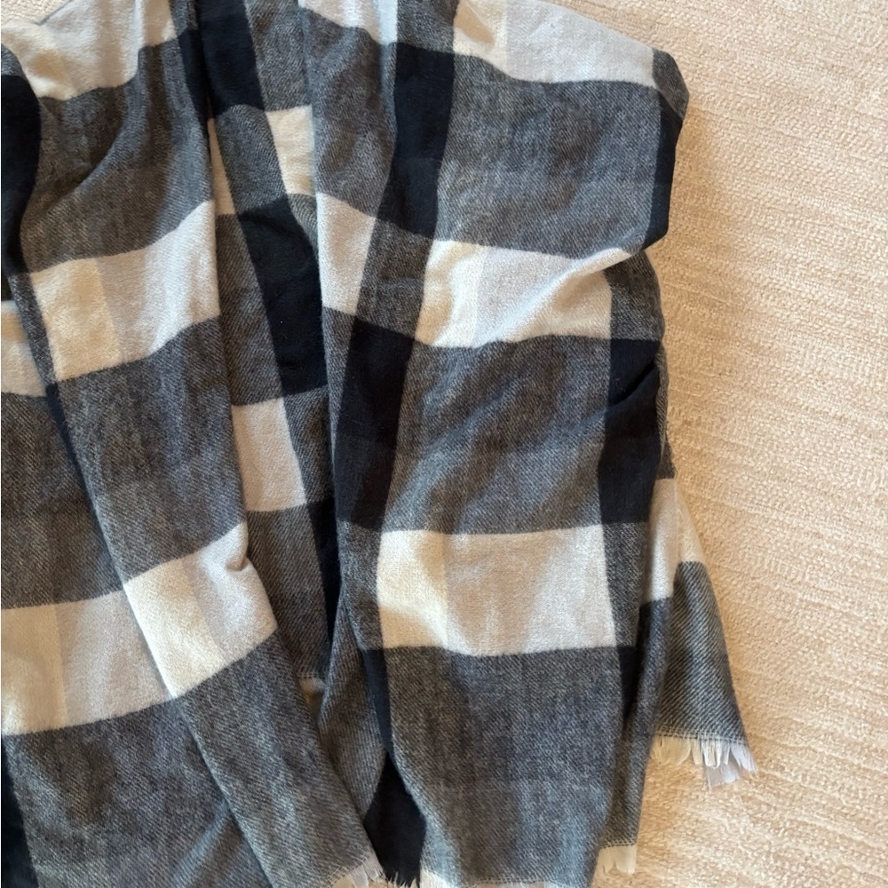 Lucky Brand Black and Gray Checkered Cape - Picture 3 of 8